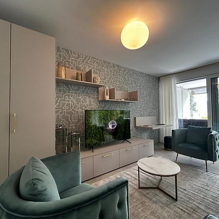 Family Apartment, Near The Beach Whit Private Park Locarno Exterior photo